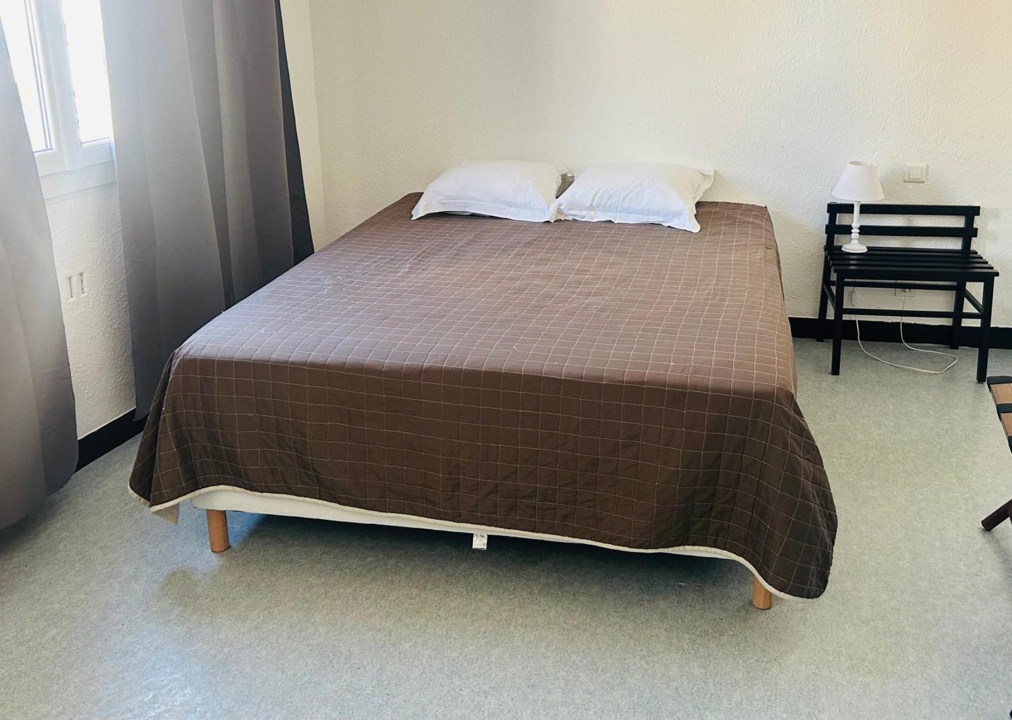 Hotel L'Acropole Nissan-lez-Enserune Exteriör bild